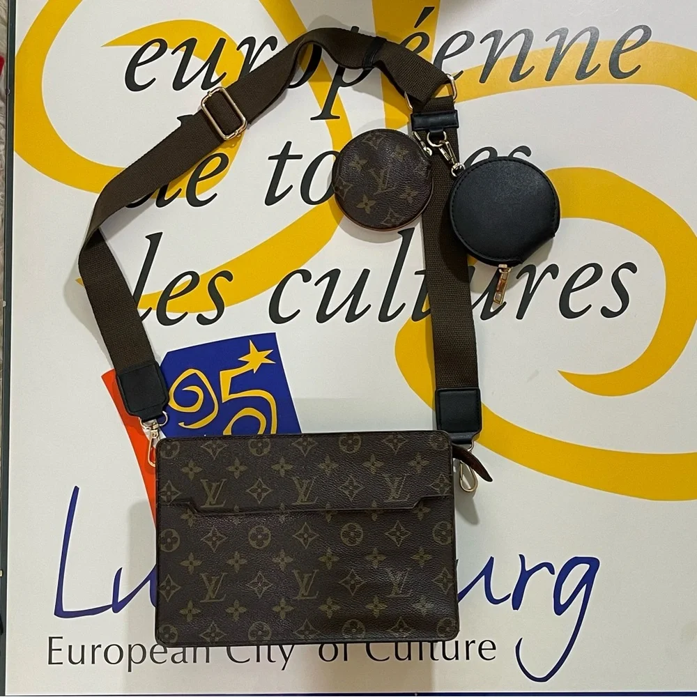 Multi Louis Vuitton New Pochette Straps, sample listing - Picture 5 of 12